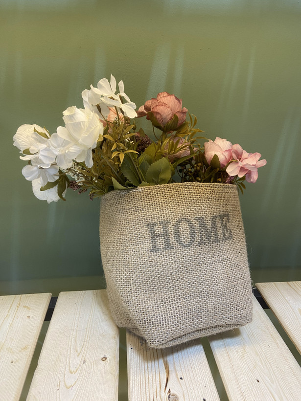دیوارکوب و کیسه کنفی برند Home (آویز گل)